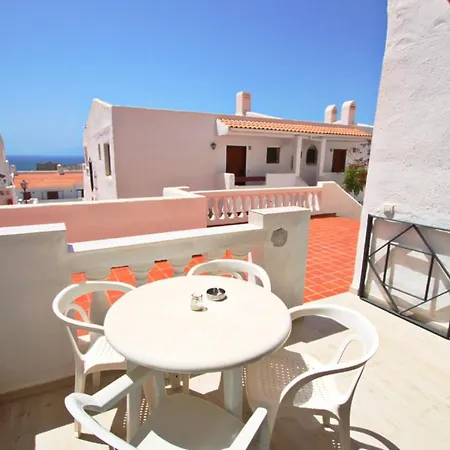 Bright &charming Studio Ocean View Los Cristianos Wifi Apartment *